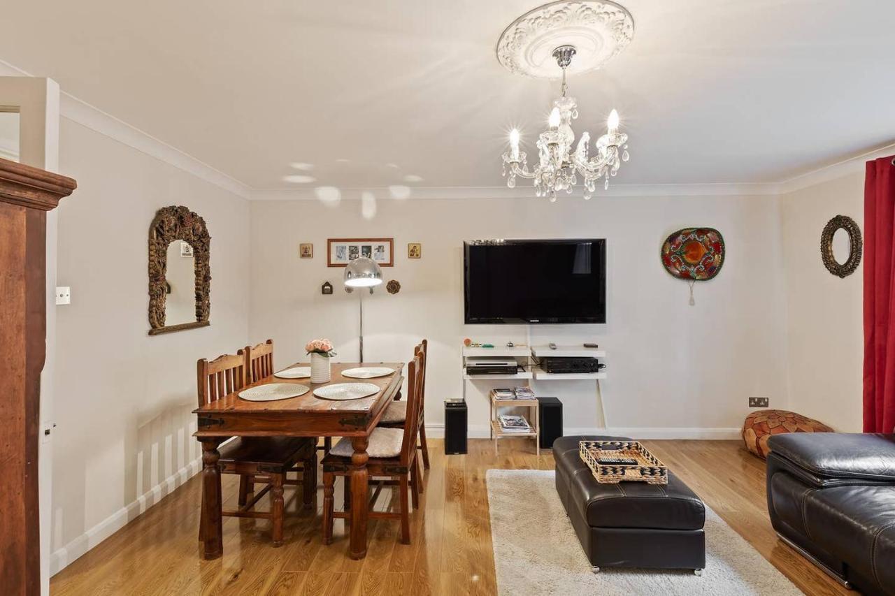Beautiful And Cosy 2 Bedroom Flat Londra Dış mekan fotoğraf
